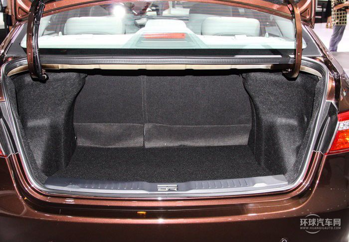 2014款 榮耀導(dǎo)航版 1.8T 手動(dòng)經(jīng)典型