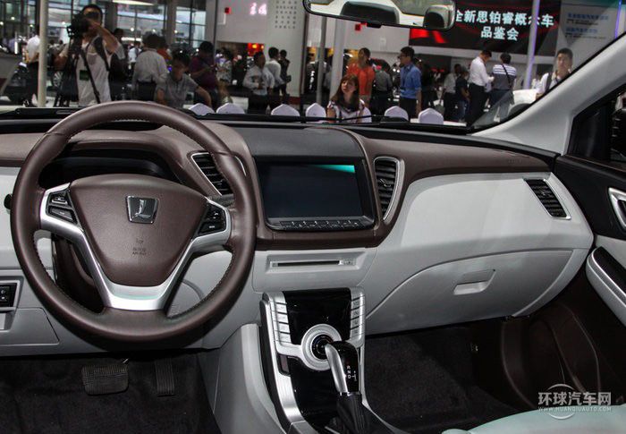 2014款 榮耀導航版 1.8T 手動經典型