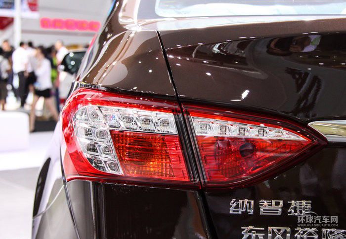 2014款 榮耀導航版 1.8T 手動經典型