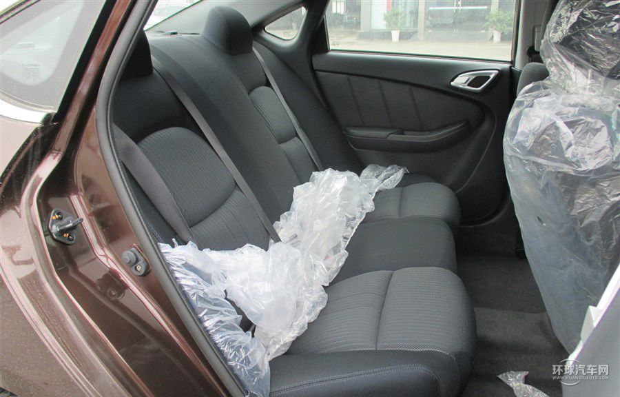 2014款 榮耀導航版 1.8T 手動精致型