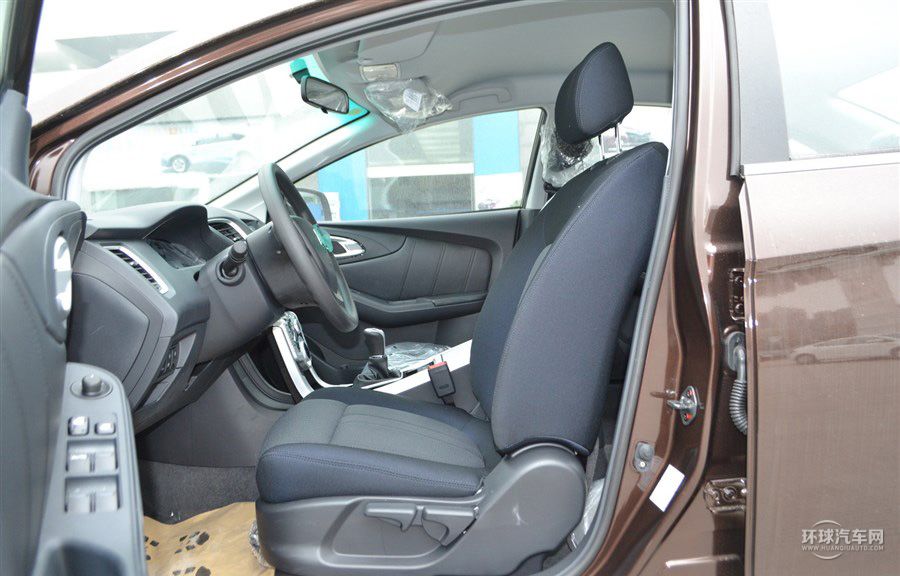 2014款 榮耀導航版 1.8T 手動精致型