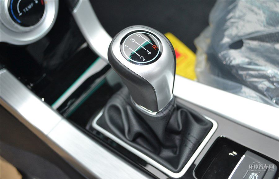 2014款 榮耀導航版 1.8T 手動精致型