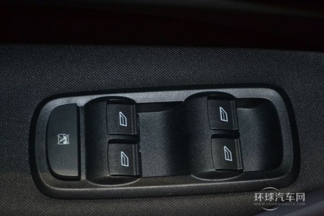 2013款 兩廂 1.5L 自動時尚型