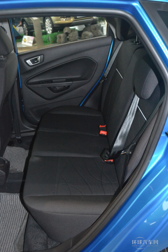 2013款 兩廂 1.5L 自動時尚型