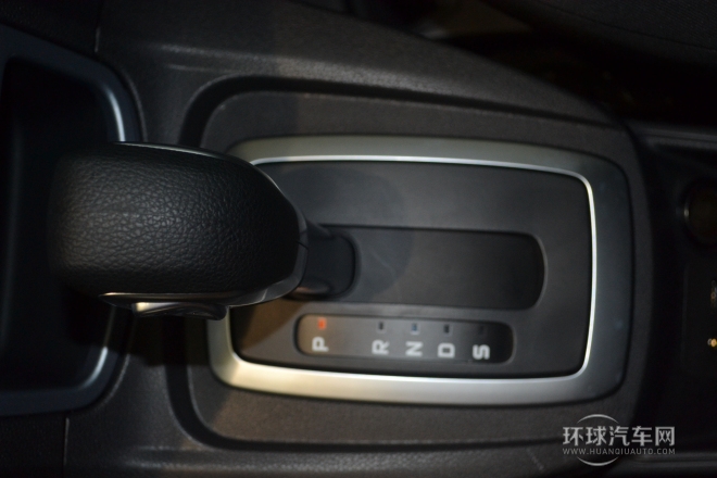 2013款 兩廂 1.5L 自動時尚型