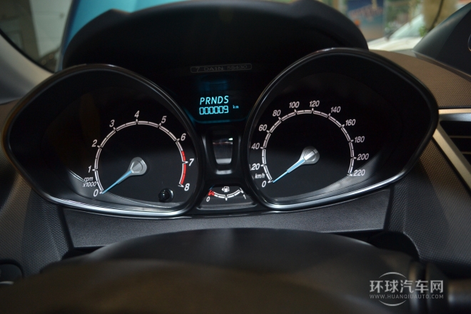 2013款 兩廂 1.5L 自動(dòng)時(shí)尚型