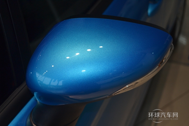 2013款 兩廂 1.5L 自動時尚型