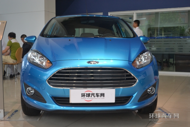 2013款 兩廂 1.5L 自動時尚型