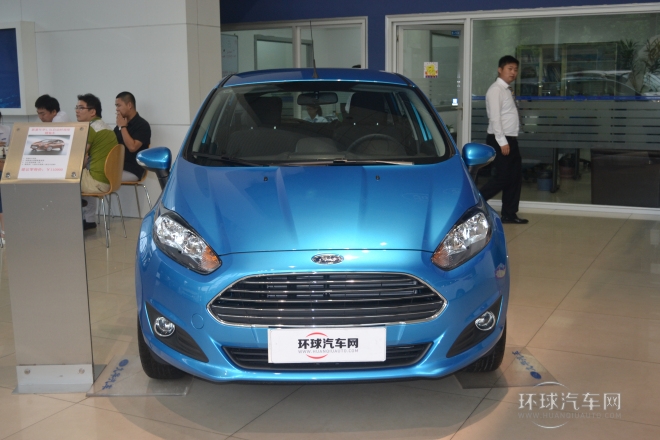 2013款 兩廂 1.5L 自動時尚型