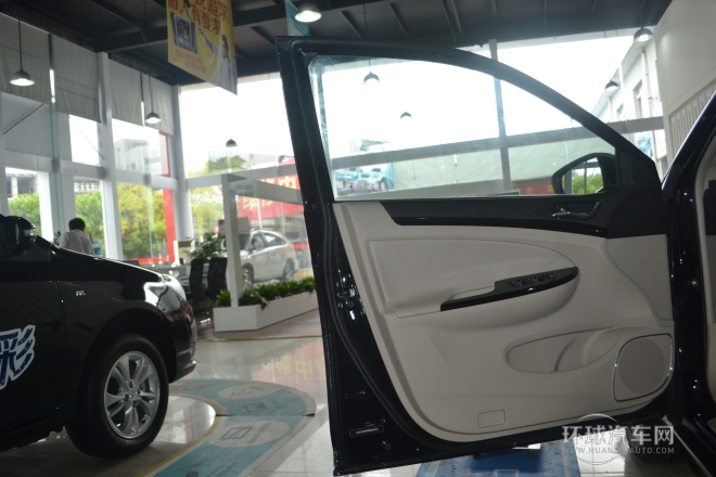 2014款 1.5L 手動舒適型