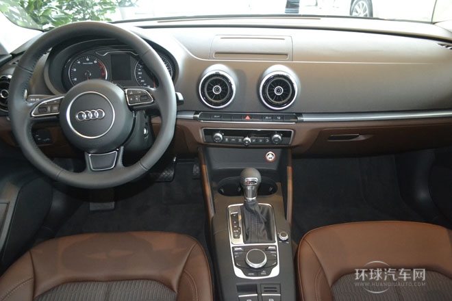 2014款 Limousine 40 TFSI S line舒適型