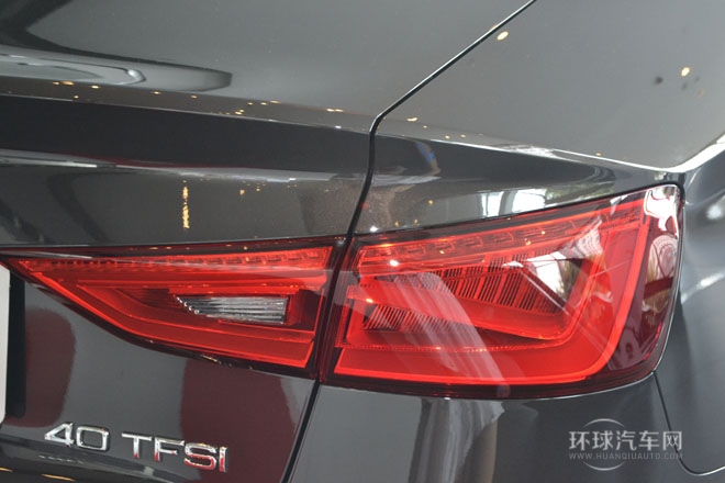 2014款 Limousine 40 TFSI S line舒適型