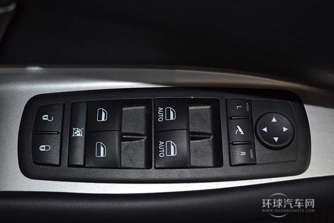 2013款 2.4L 兩驅(qū)尊尚版