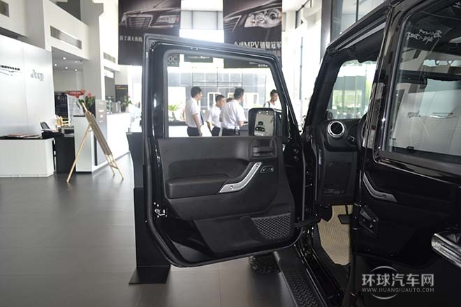 2014款 3.0L 四門版 Sahara