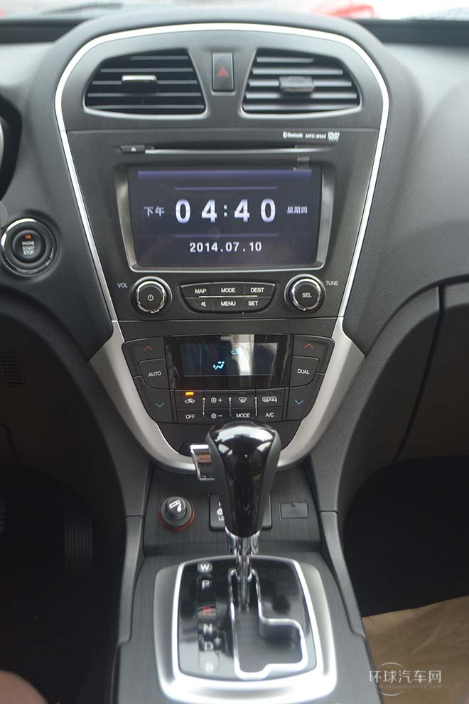 2013款 1.8T 自動(dòng)四驅(qū)至尊版