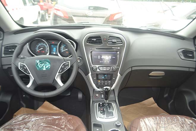 2013款 1.8T 自動四驅至尊版