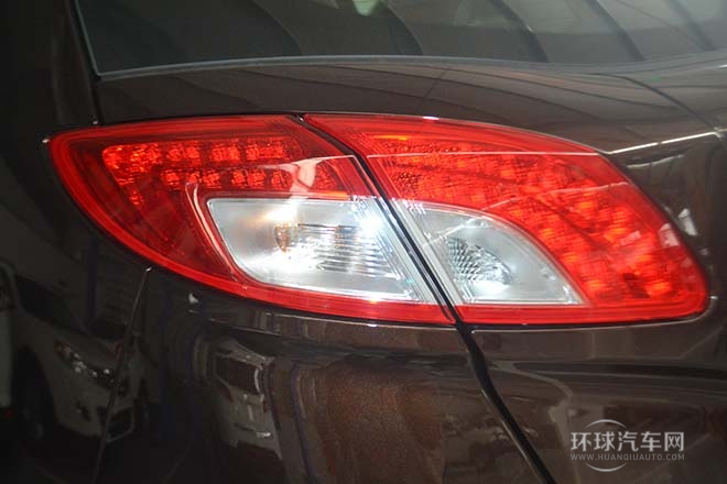 2013款 1.8T 自動四驅至尊版