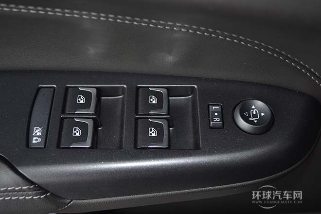 2014款 3.0L 領先型