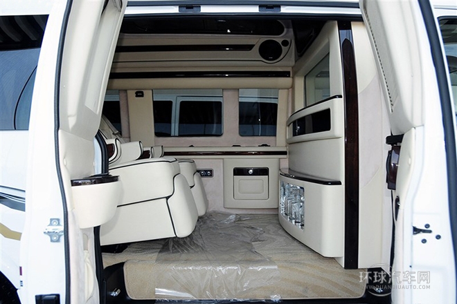 2014款 5.3L G2500S 四驅(qū)領(lǐng)袖級(jí)