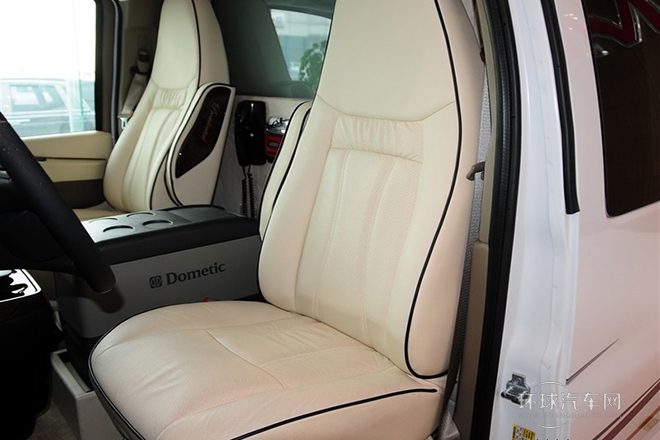 2014款 5.3L 領(lǐng)袖版