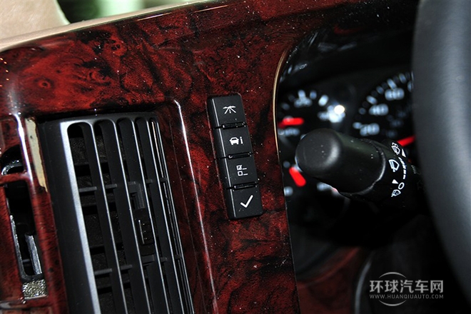 2014款 5.3L 領(lǐng)袖版