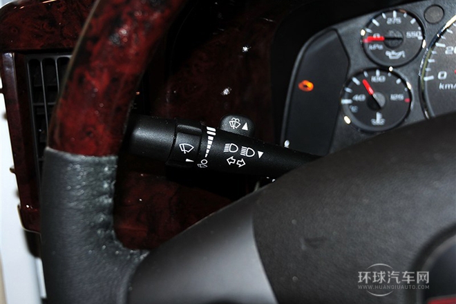 2014款 5.3L 領袖版