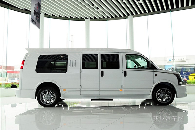 2014款 6.0L 長(zhǎng)軸領(lǐng)袖版