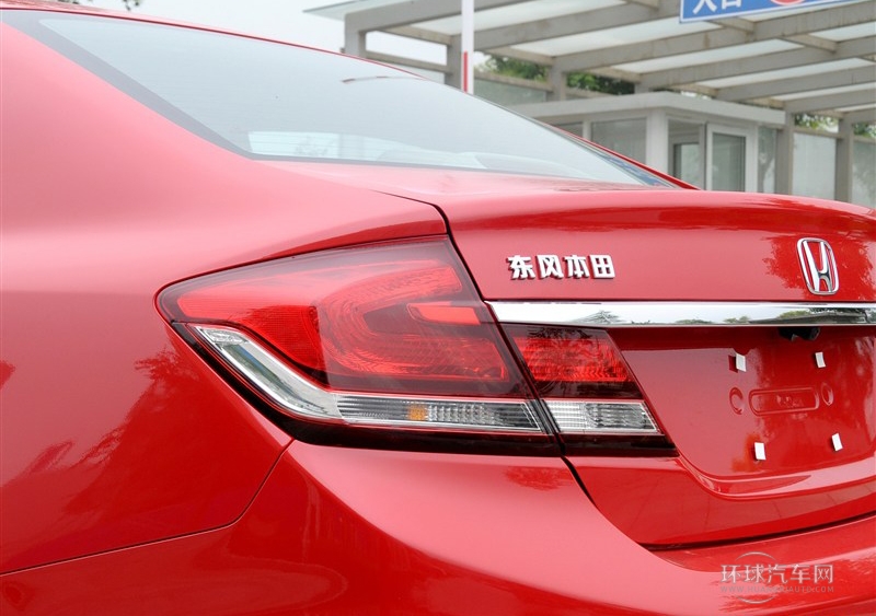 2014款 1.8L 自動豪華版