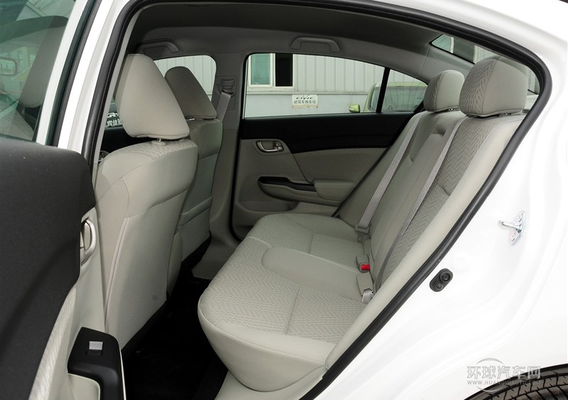 2014款 1.8L 自動(dòng)經(jīng)典版