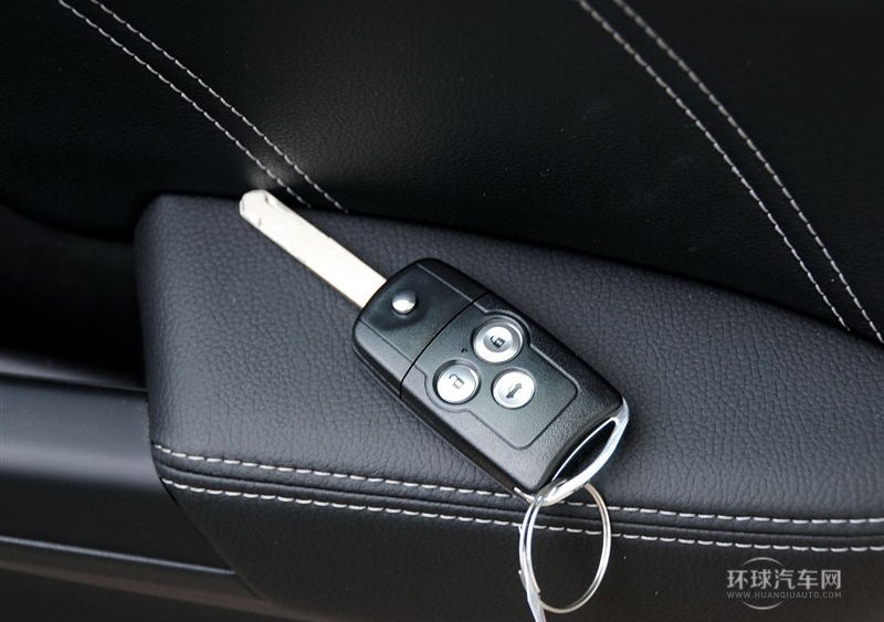 2013款 十周年紀(jì)念 1.8L 自動(dòng)豪華版