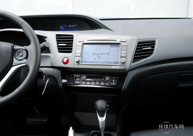 2013款 十周年紀念 1.8L 自動豪華版