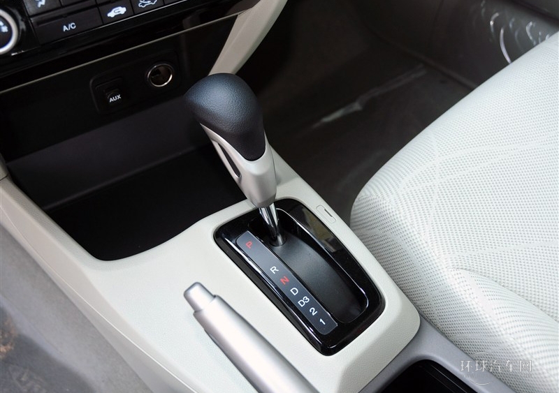 2013款 十周年紀念 1.8L 自動舒適版