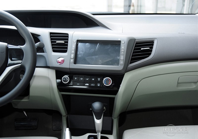 2013款 十周年紀念 1.8L 自動舒適版