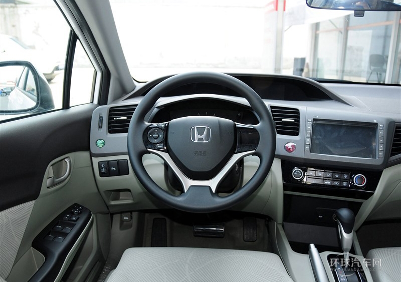 2013款 十周年紀念 1.8L 自動舒適版