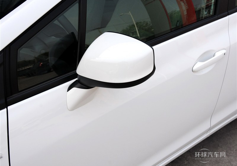 2013款 十周年紀念 1.8L 自動舒適版