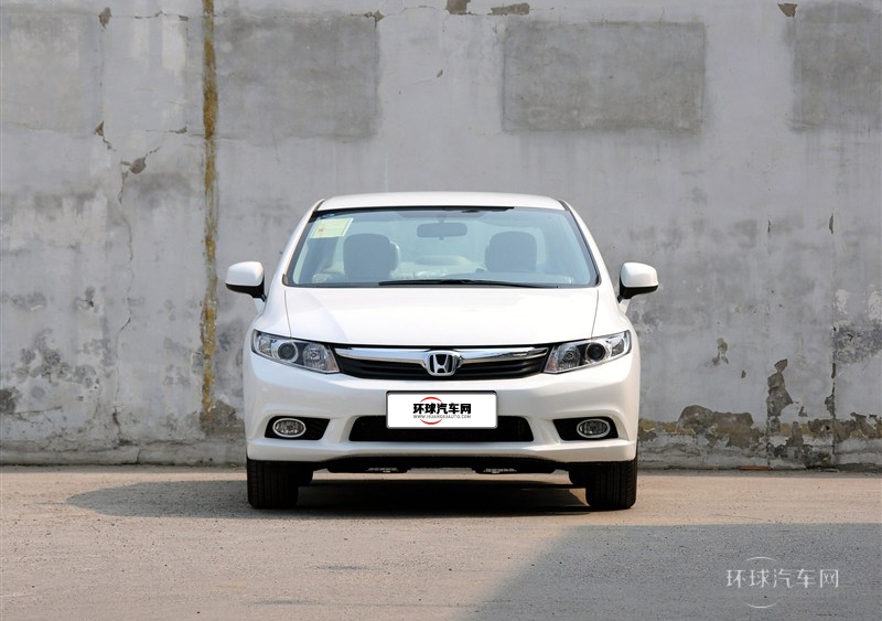 2013款 十周年紀念 1.8L 自動舒適版