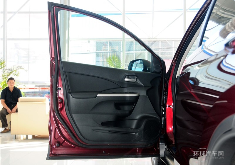 2012款 2.4L 四驅尊貴版