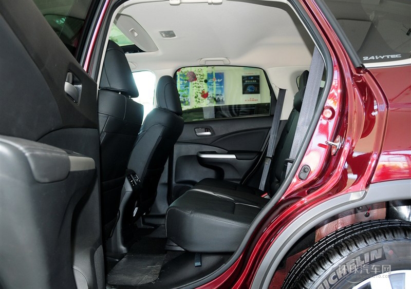 2012款 2.4L 四驅尊貴版