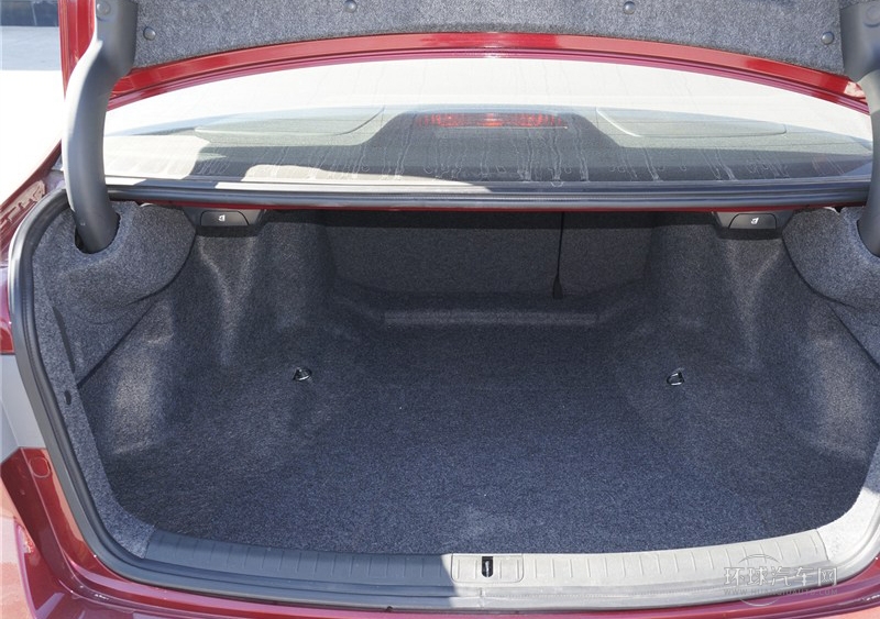 2013款 2.4L 尊貴版