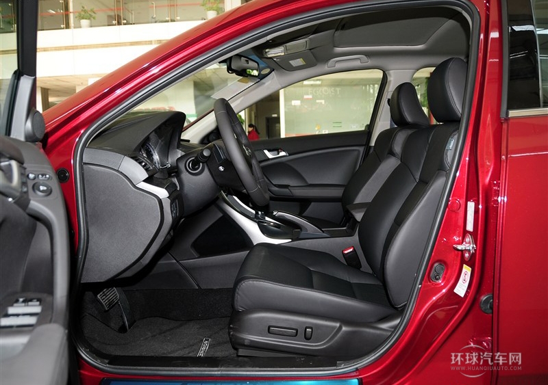 2013款 2.4L 豪華版