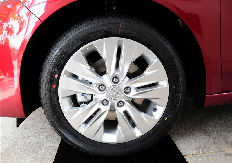 2013款 2.4L 豪華版