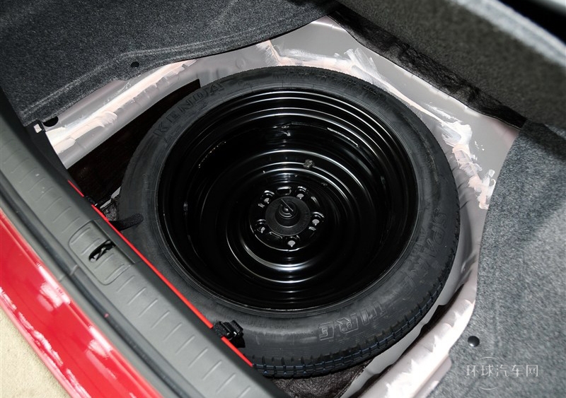 2013款 2.4L 豪華版