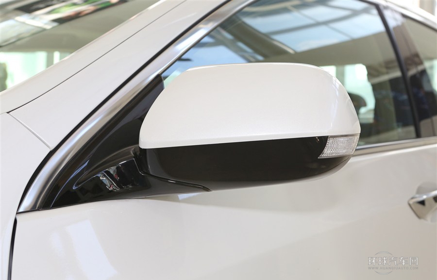 2013款 2.0L 尊貴版