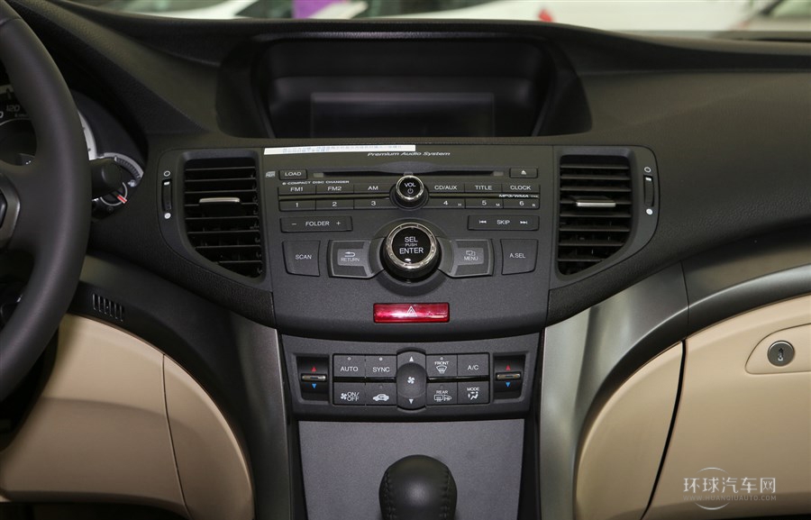 2013款 2.0L 尊貴版