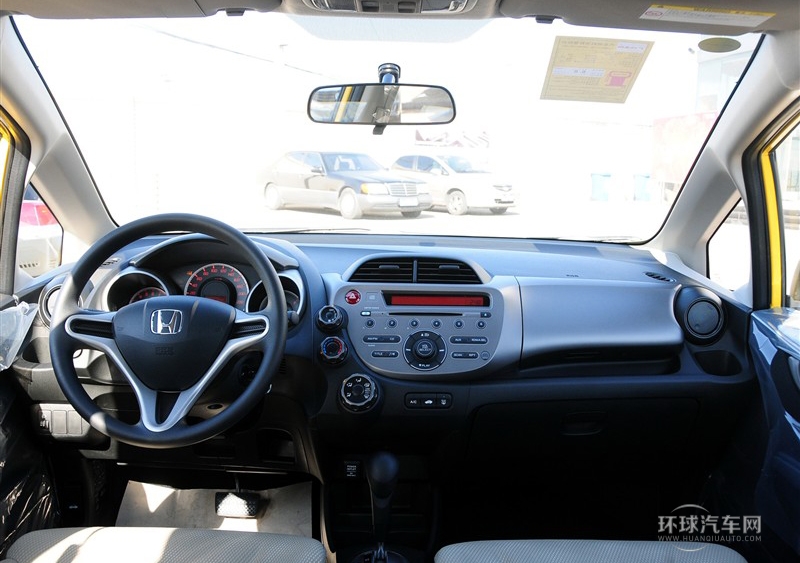 2011款 1.5L 自動豪華版