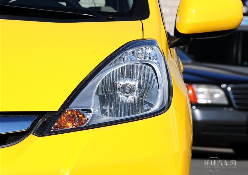 2011款 1.5L 自動豪華版