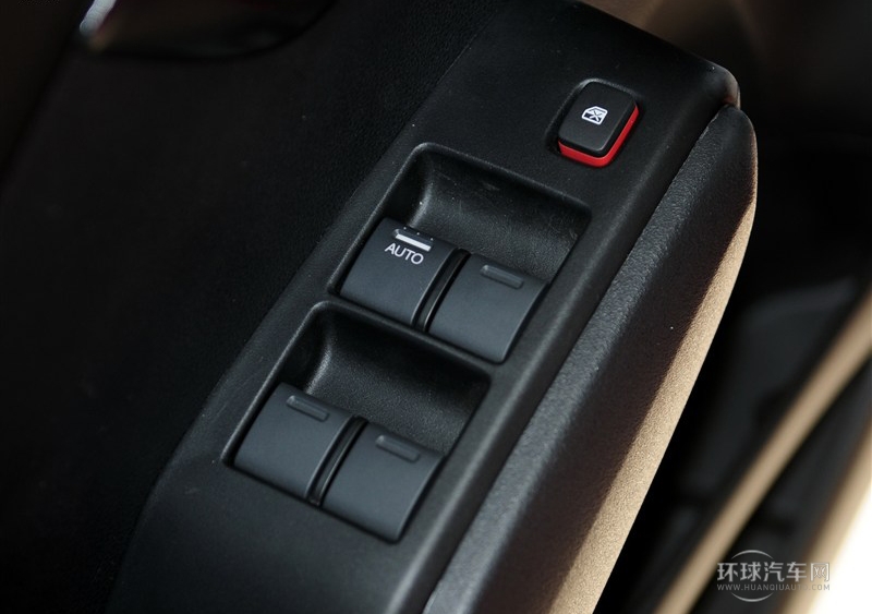 2011款 1.5L 手動豪華版