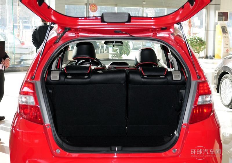 2011款 1.5L 手動豪華版