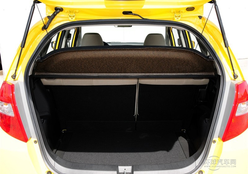 2011款 1.3L 自動舒適版