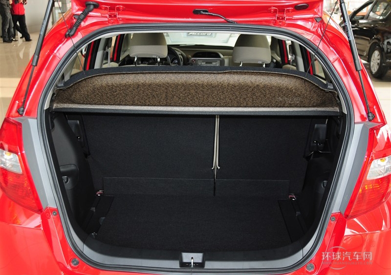 2011款 1.3L 手動(dòng)舒適版